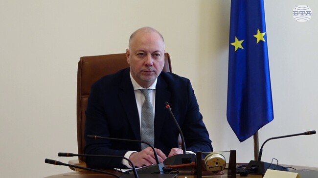 Тежките наследени проблеми не трябва да търсят виновник, а да намерят решение, каза премиерът Росен Желязков