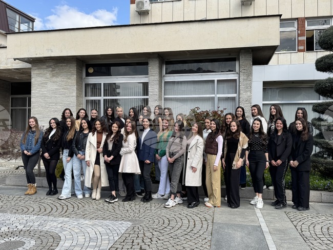 Общо 34 момичета ще участват в конкурса "Царица Роза" в Казанлък