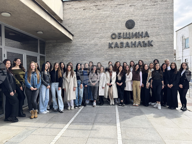 Казанлък - „Царица Роза" - кандидатки