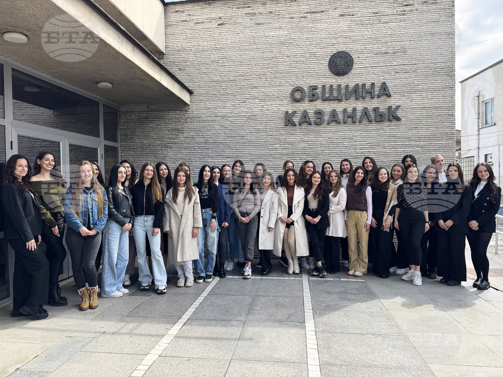 Казанлък - „Царица Роза" - кандидатки