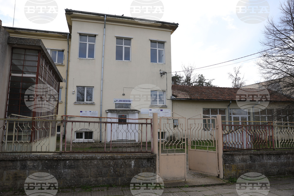 Разделяне на имота на бившето училище в Новград ще разгледа Общинският съвет в Ценово 