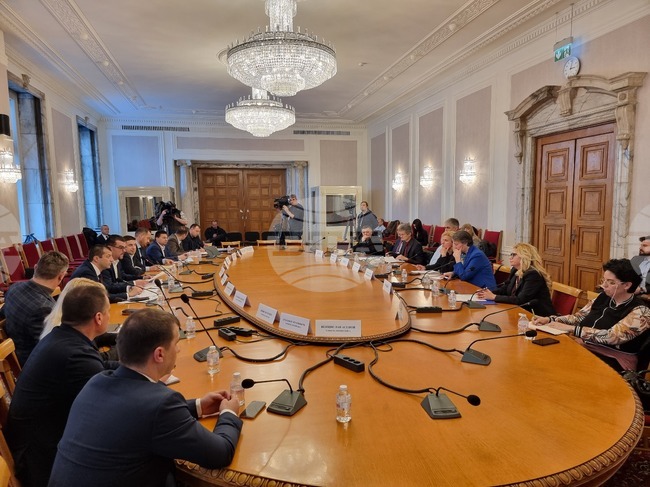 Законодателни промени за подобряване на пътната безопасност обсъдиха депутати с представители на съдебната система и МВР