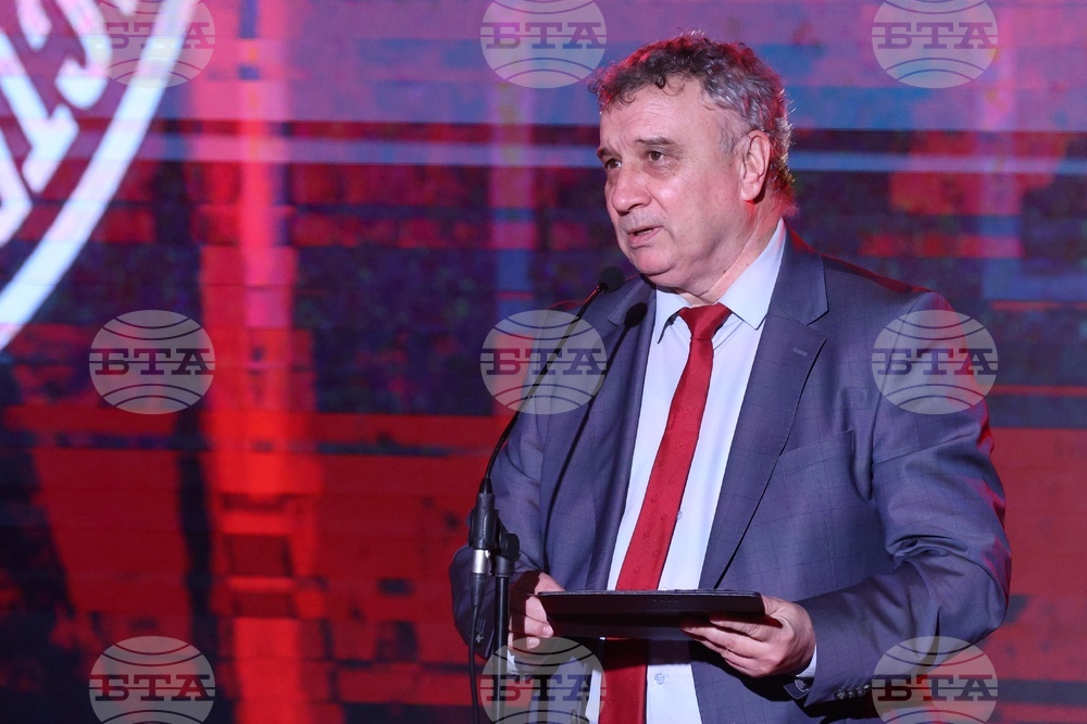 УНСС ще продължава да подкрепя връзката между академичната общност и публичната администрация, каза ректорът проф. Димитър Димитров