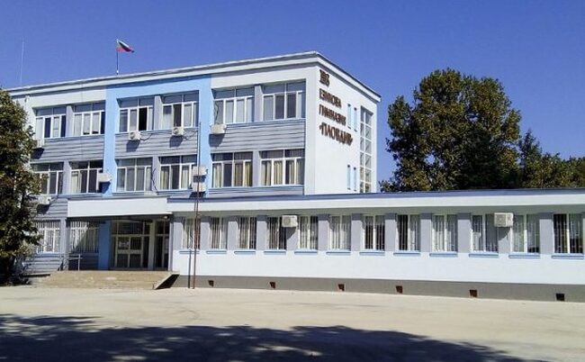 Учител от Пловдив изпрати отворено писмо до образователния министър за запазване на чуждоезиковото обучение като приоритетно
