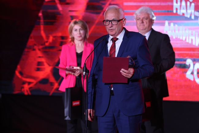 Наградата “Най-добра администрация за 2024” за етичност и прозрачност е признание за работата на целия екип, заяви областният управител на Кюстендил