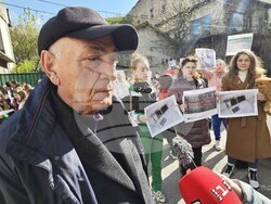 Русе - протест - бадминтон