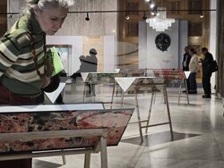 „През призмата на границите" - изложба