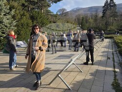 „През призмата на границите" - изложба