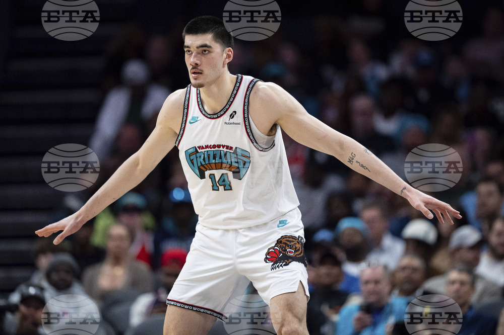 Центърът на Мемфис Гризлис Зак Еди ще се подложи на операция на глезена и ще пропусне старта на сезона в НБА