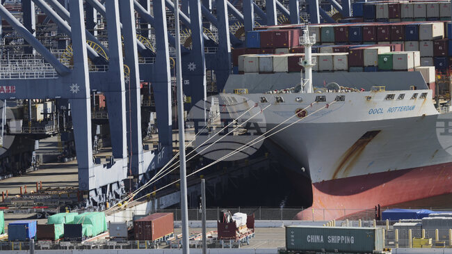 Нидерландските морски пристанища имат малко по-малко товари за обработка