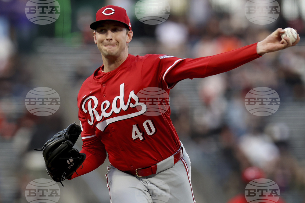Reds Giants Baseball