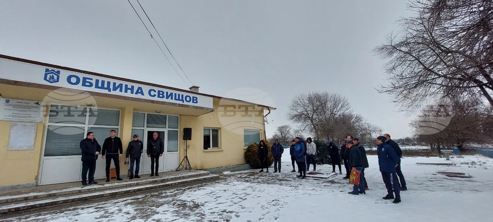 В Свищов започна първият етап от ремонта на стадион „Академик“