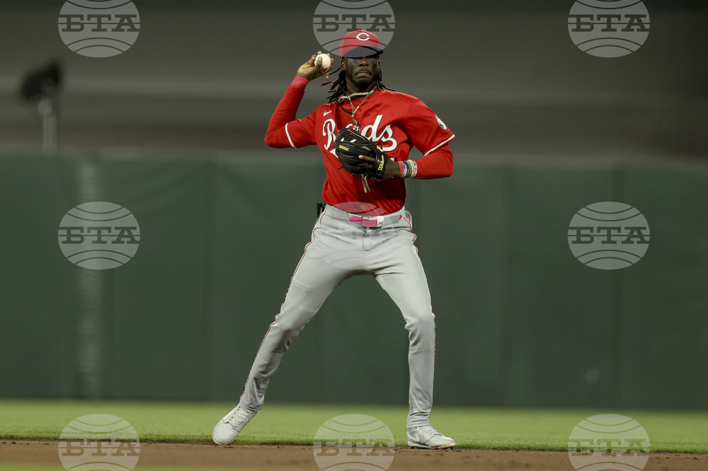 Reds Giants Baseball