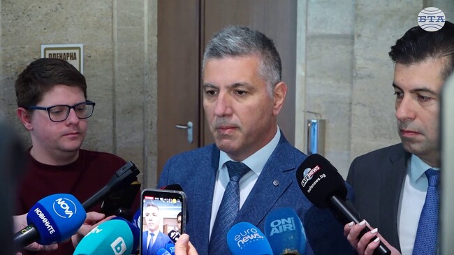 Призоваваме министър Иван Иванов да освободи незабавно председателя на УС на АПИ Йордан Вълчев, обявиха от „Продължаваме Промяната – Демократична България“