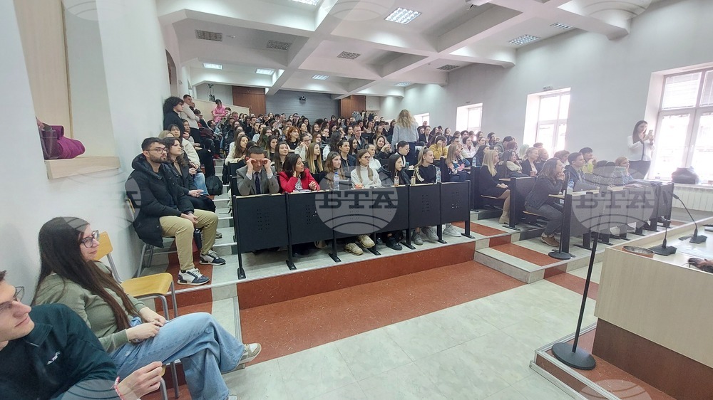 Специалностите „Връзки с обществеността“ и „Комуникационен мениджмънт“ бяха във фокуса на втория от Кариерните дни на ФЖМК