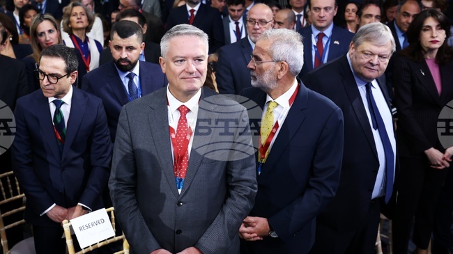 Световната икономика е под натиск заради конфликти и повишени енергийни цени, каза генералният секретар на ОИСР Матиас Корман