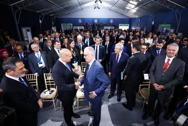 Огромен е интересът да се инвестира в България, не оползотворяваме тези възможности, каза президентът Румен Радев