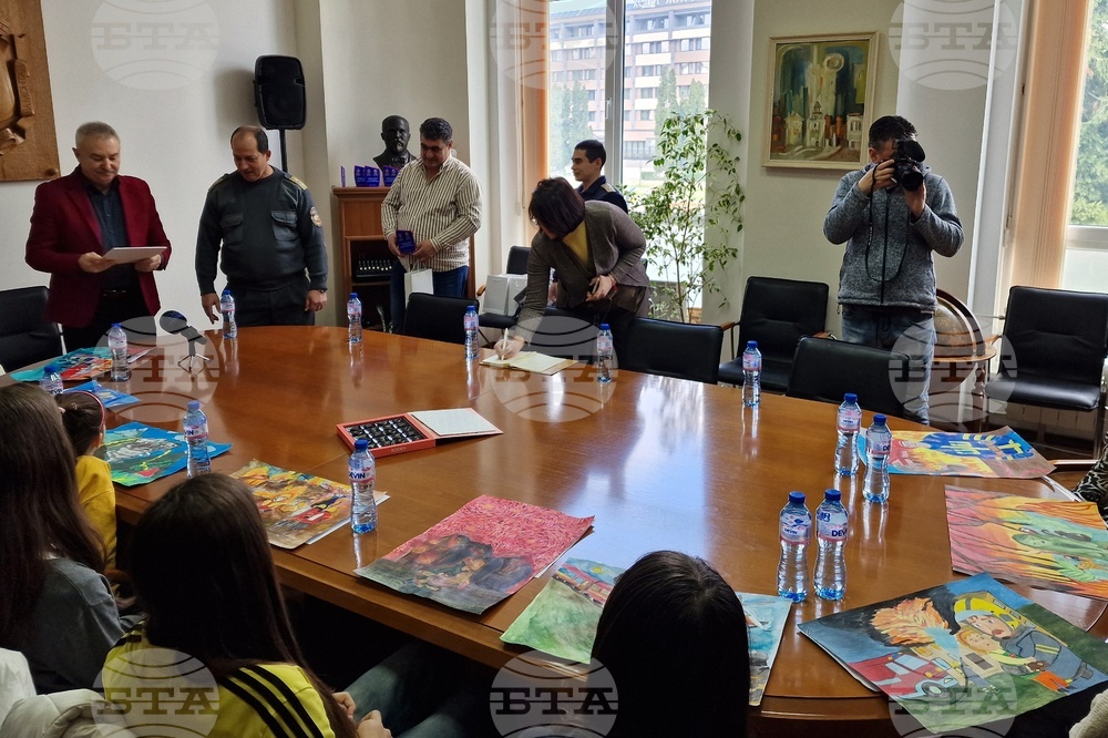 Наградиха победителите в общинското ниво на конкурса за детска рисунка „С очите си видях бедата“ в Монтана
