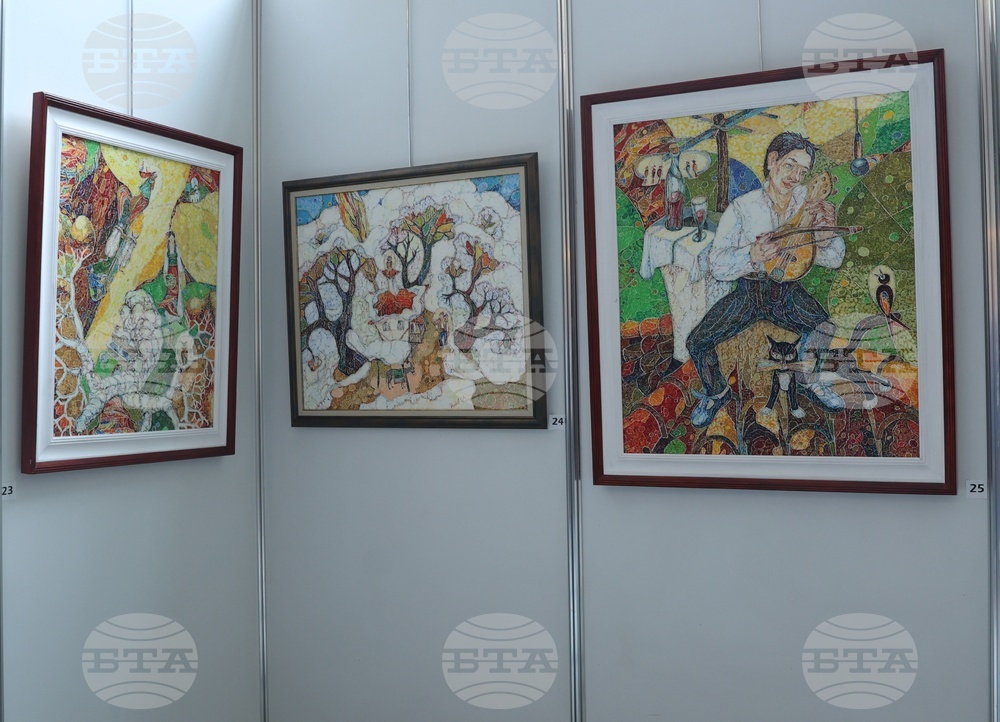 Zhivko Yanev Presents Exhibition in Sofia