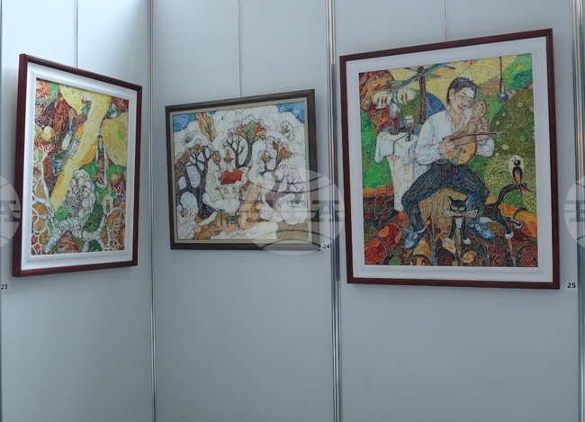 Zhivko Yanev Presents Exhibition in Sofia