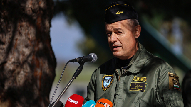 Air Force Commander Explains F-16 Situation