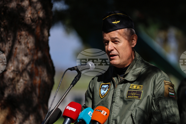Air Force Commander Explains F-16 Situation