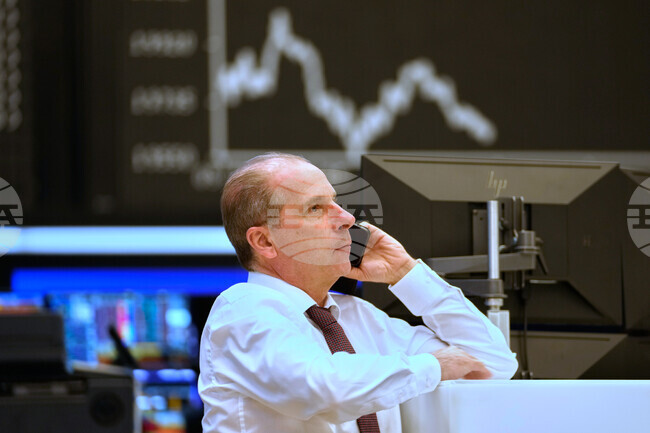 Водещите европейски индекси приключиха сесиите си с понижения