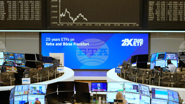 Водещите борсови индекси в Европа приключиха търговията разнопосочно след речта на Тръмп в Давос, акциите на минните компании поскъпнаха