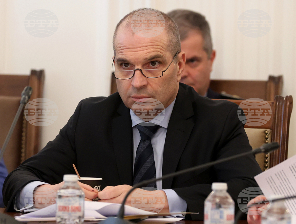 Използване на камери за отчитане на средна скорост се предвижда за магистралите, след това и по други пътища, каза министър Гроздан Караджов