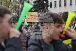 Протест - затворени заведения