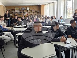 Петрич - ученици - наркотични вещества - противодействие