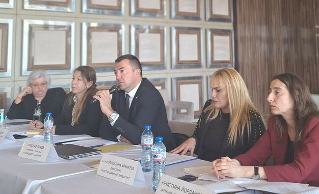 Заместник-министър Янчев: Кампания`2025 продължава с добри темпове и вече са очертани половината площи