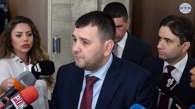 Сутринта казахме, че има назначен човек в БОП-Пловдив, а министър Митов по-късно излъга, че няма, каза Йордан Иванов от ПП-ДБ