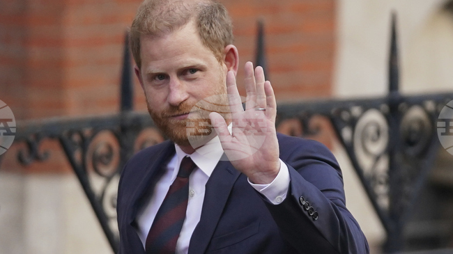 Британският принц Хари заяви в отговор на Тръмп, че саможертвата на войниците от НАТО в Афганистан заслужава уважение