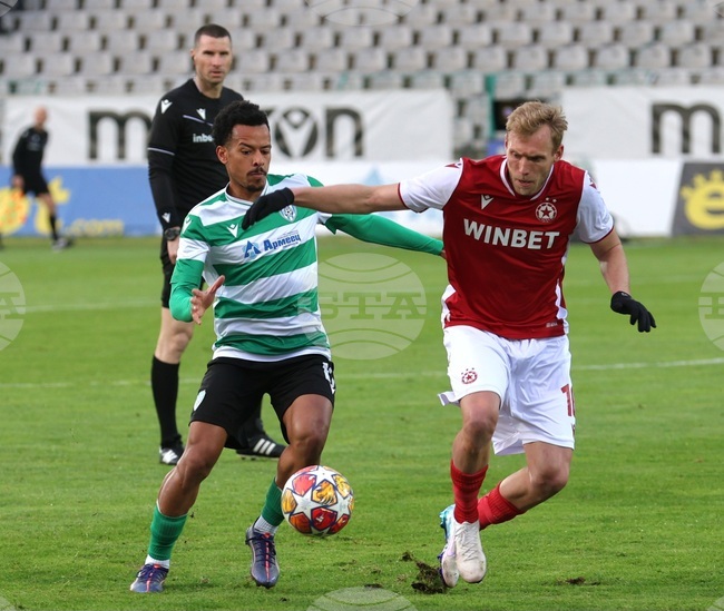 Черно море и ЦСКА направиха нулево реми в първи полуфинален мач за Купата на България