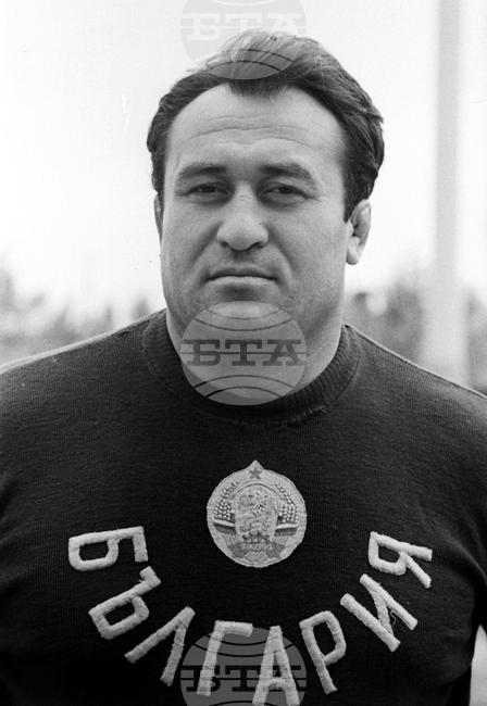 Лютви Ахмедов -  състезател по борба свободен стил