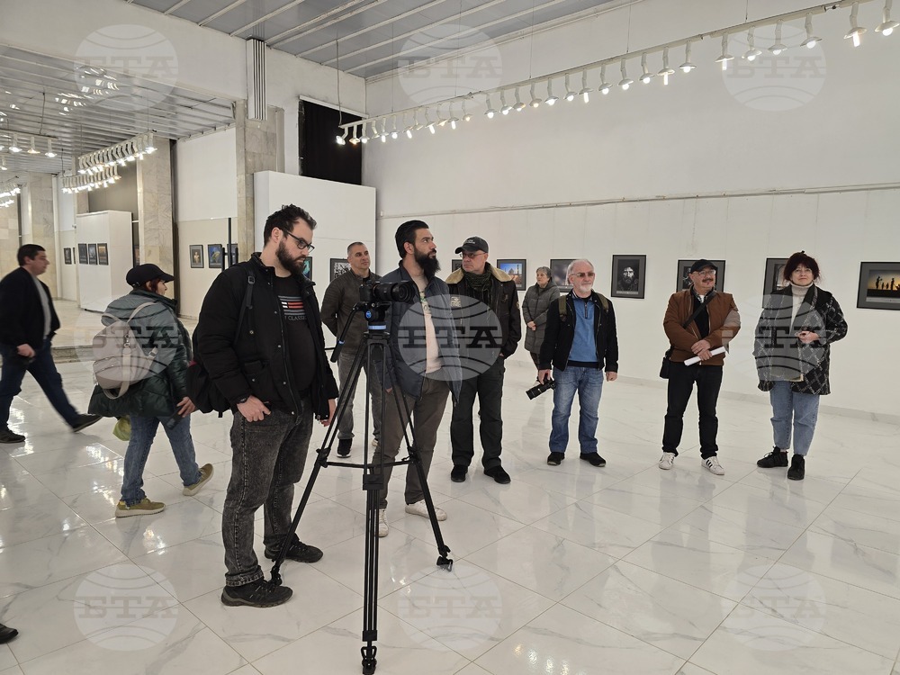 Плевен - фотоизложба - галерия "Илия Бешков"