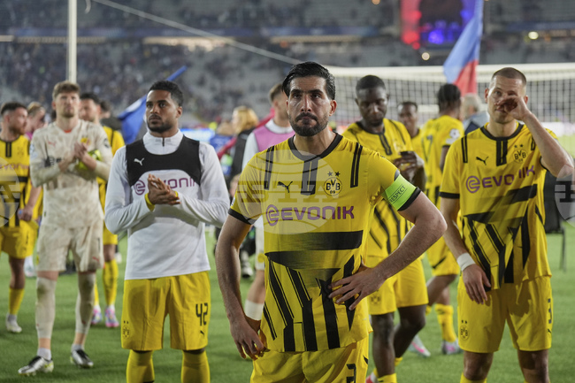 В Борусия Дортмунд са щастливи от завръщането в игра на капитана на тима Емре Джан
