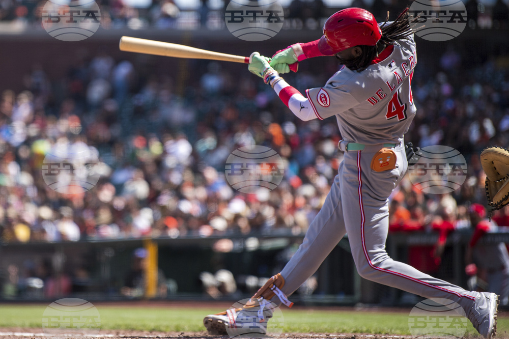 Reds Giants Baseball