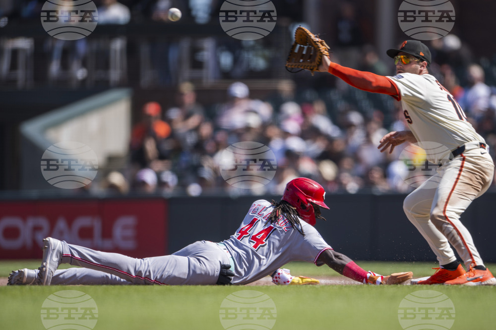 Reds Giants Baseball