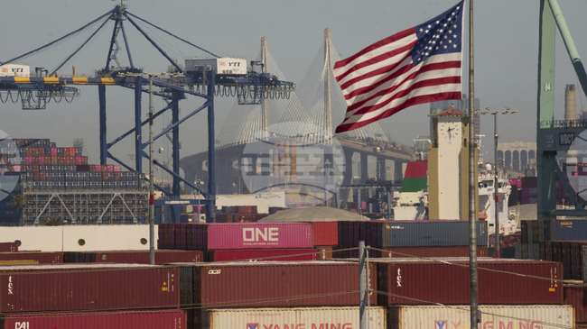 Търговският дефицит на САЩ се свива през септември до най-ниското си равнище от 2020 г.