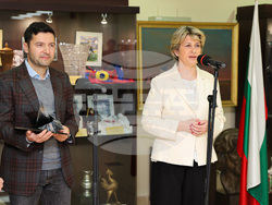 Снимка: Министерство на младежта и спорта - Министър Весела Лечева връчи приза „Николай Колев и Людмил Неделчев“ на Никола Ибришимов