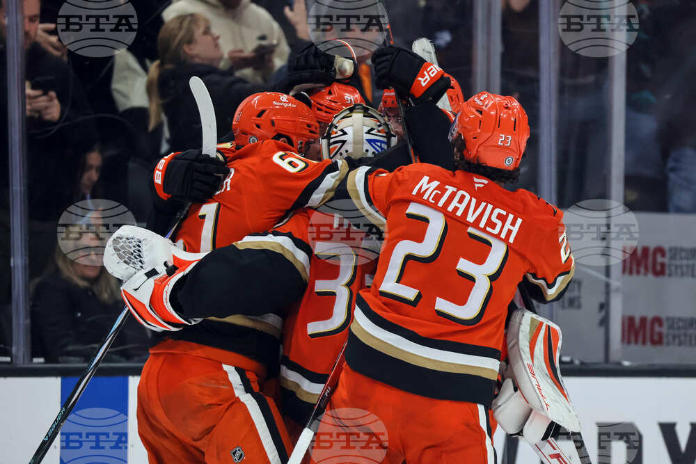 Flames Ducks Hockey