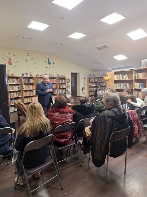 Старозагорският журналист Ваньо Стоилов гостува в Попово, където представи две свои книги