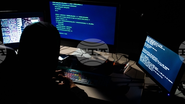 Хакерски колектив твърди, че е откраднал данни на потребители на сайта за еротика „Порнхъб“