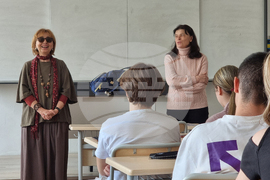 Ямбол - гимназия - хуманитарна паралелка - среща с ученици