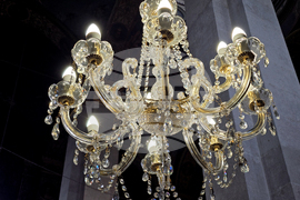 Видин - катедрален храм „Св. Димитър“ - реновирани полилеи