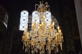 Видин - катедрален храм „Св. Димитър“ - реновирани полилеи