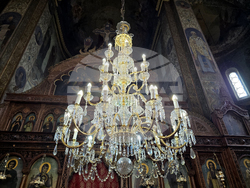 Видин - катедрален храм „Св. Димитър“ - реновирани полилеи