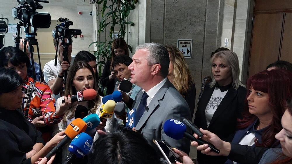 Драгомир Стойнев: МЕЧ, „Възраждане“ и „Величие“ не могат да са алтернатива – целта им е саботаж и принизяване на институциите и държавата